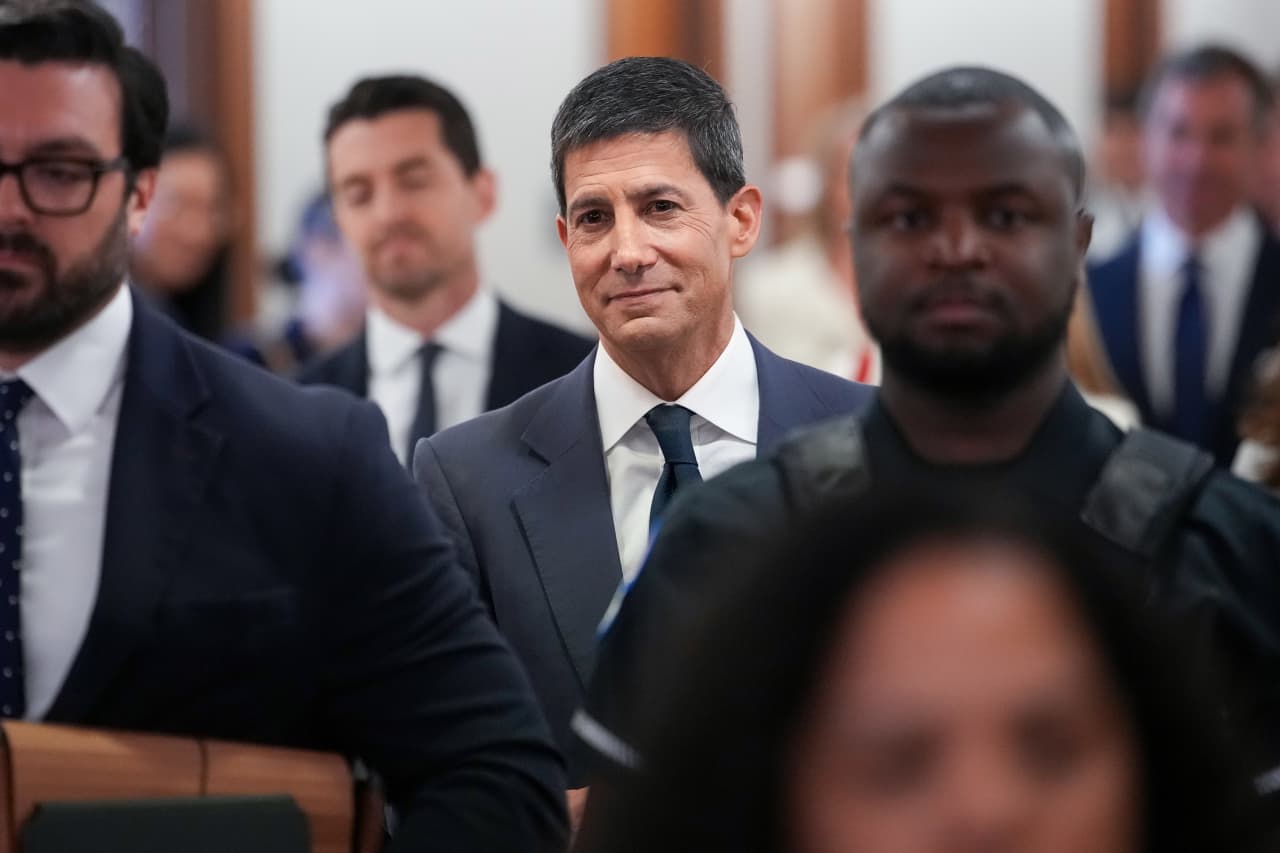 Trump says he’ll let Warsh ‘do what he wants to do’ with interest rates. It’s a remark that Fed watchers have been bracing for.